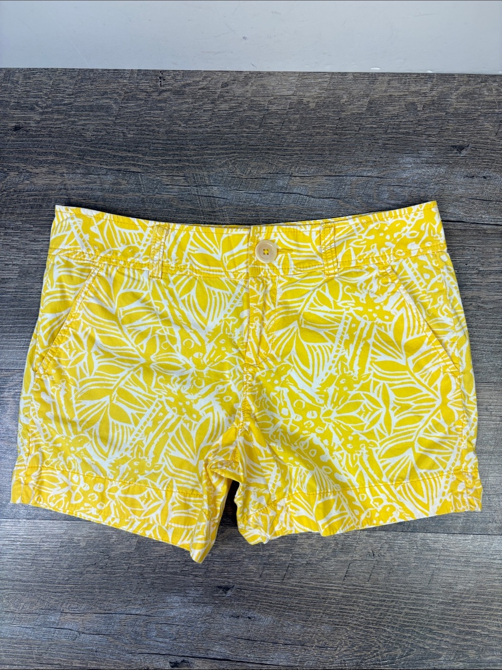 Lilly Pulitzer Yellow White Tropical Print Cotton Shorts Size 0